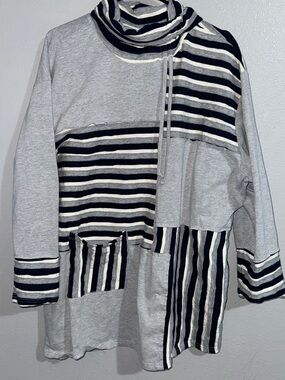 neon buddha Gray and navy blue Striped Patchwork Pullover